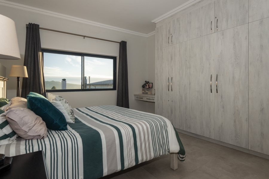 5 Bedroom Property for Sale in Myburgh Park Western Cape